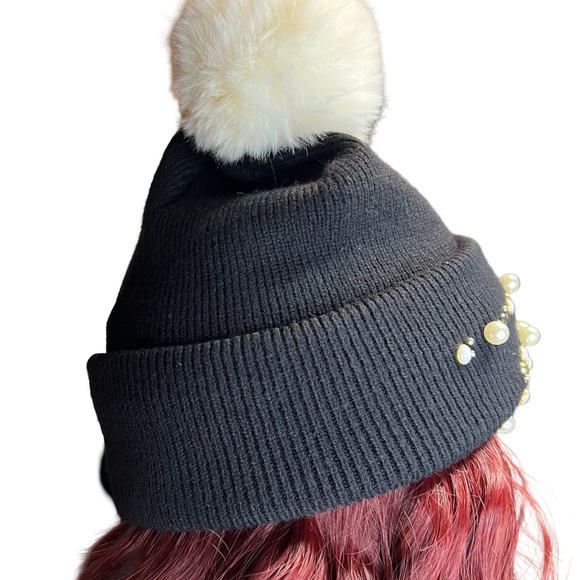 Karl Lagerfeld NWT Black Knit Ribbed Jeweled Karl Signature Pom Pom Winter Hat - Picture 9 of 9